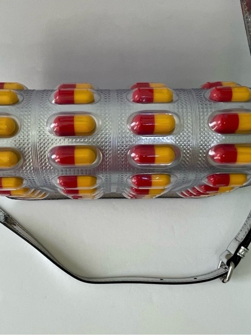 RARE Moschino Pill Pack Bag - Picture 12 of 13